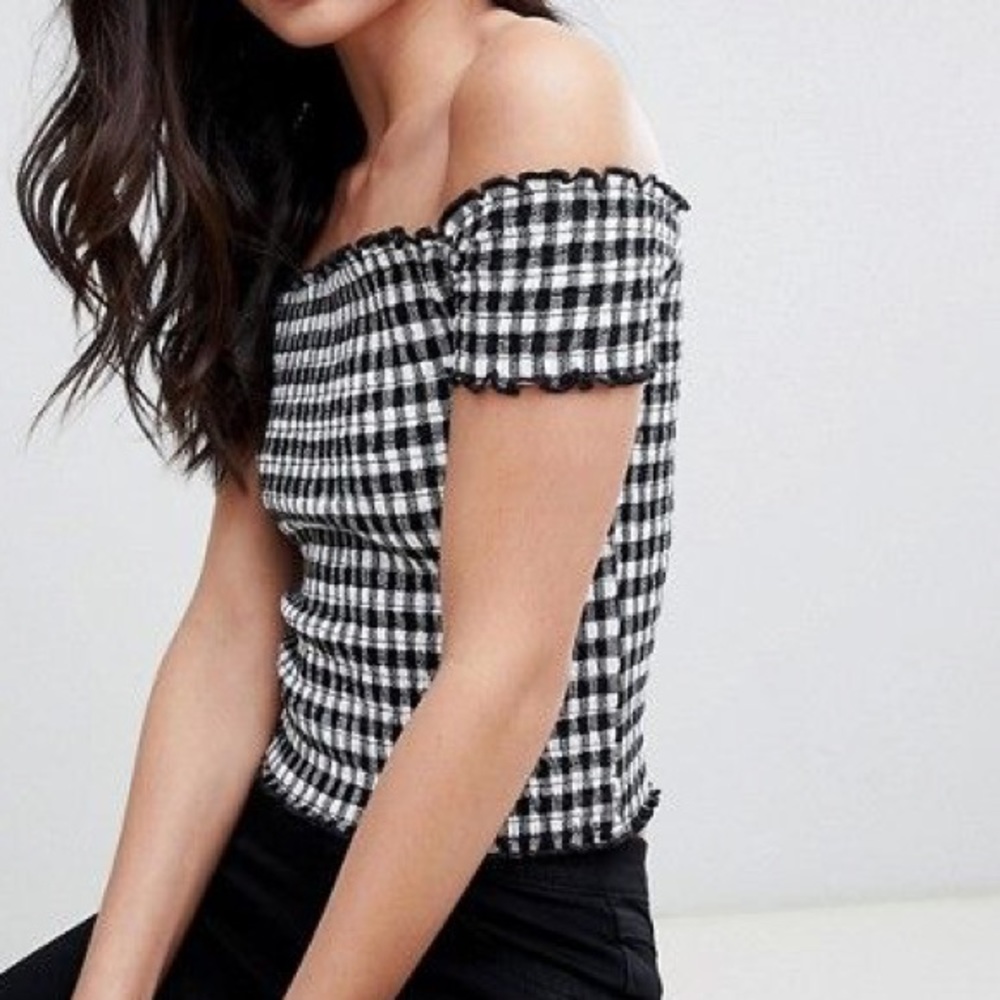 Hollister Off-the-Shoulder Cropped Top